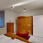Strandnahe Mit Schwimmbad Im Haus, A Cappella 07, *