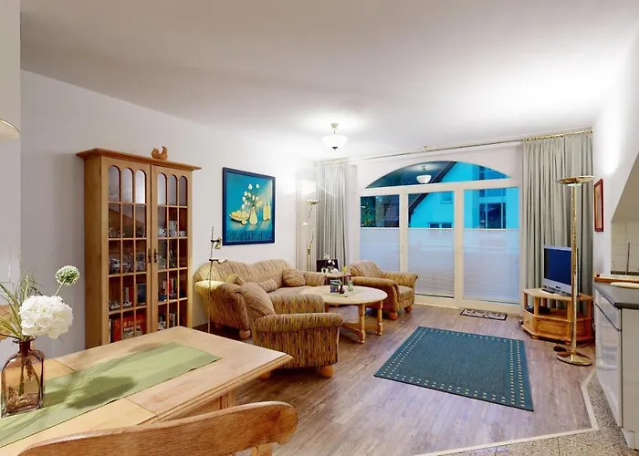 Strandnahe Mit Schwimmbad Im Haus, A Cappella 07, * 빈츠