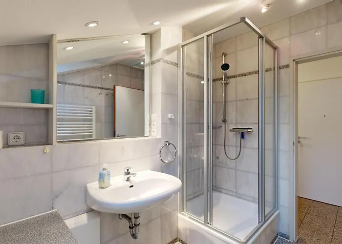 Strandnahe Mit Schwimmbad Im Haus, A Cappella 07, 아파트 *